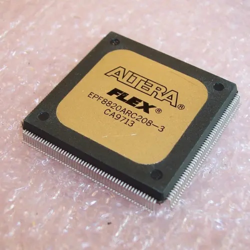 EPF8820ARC208-3 Intel
